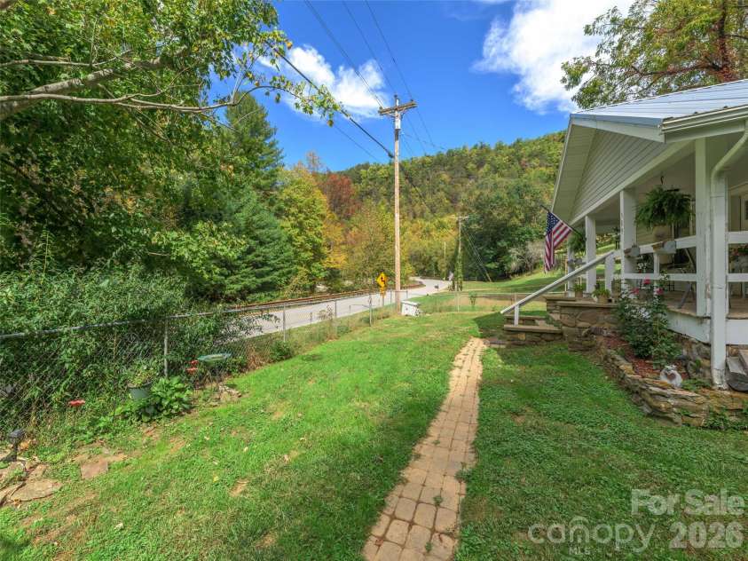 589 Little East Fork Road, Canton, NC 28716.  MLS# CAR4432459, YatesRealty ID 55265. 