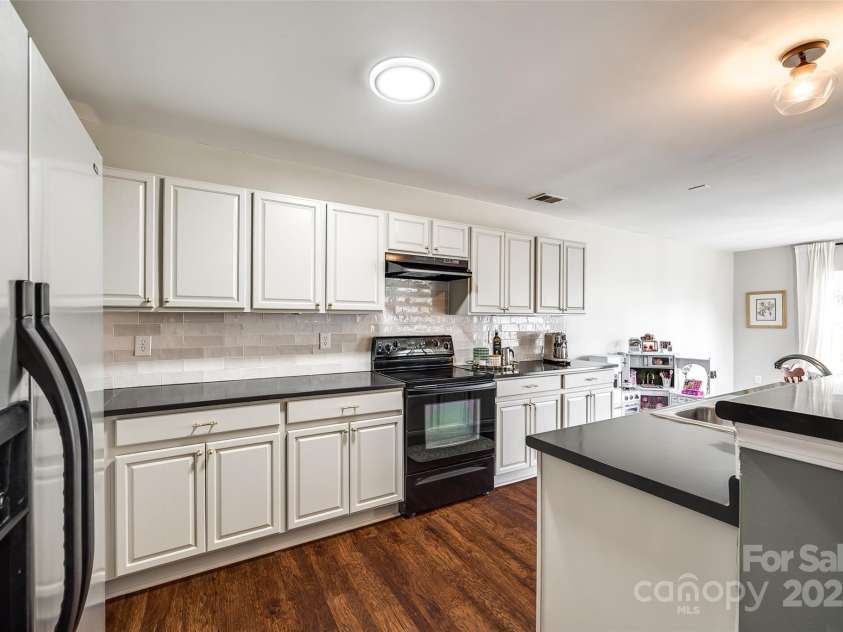 269 Loch Stone Street, Fort Mill, SC 29715.  MLS# CAR4237075, YatesRealty ID 5527. 