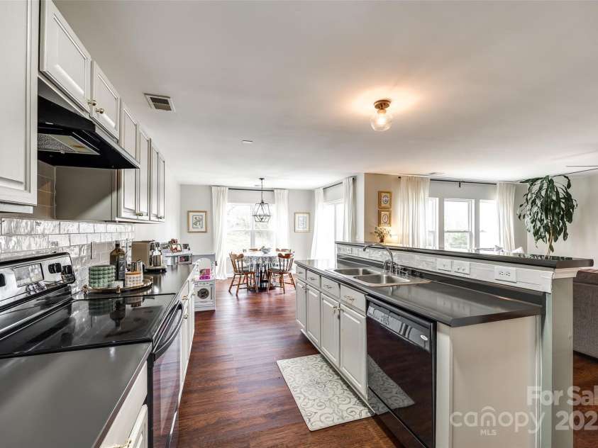 269 Loch Stone Street, Fort Mill, SC 29715.  MLS# CAR4237075, YatesRealty ID 5527. 