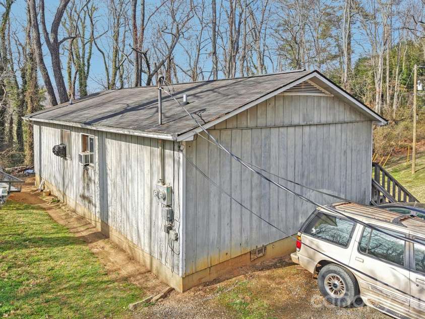 97,99 Forrest Drive, Clyde, NC 28721.  MLS# CAR4353095, YatesRealty ID 5527. 