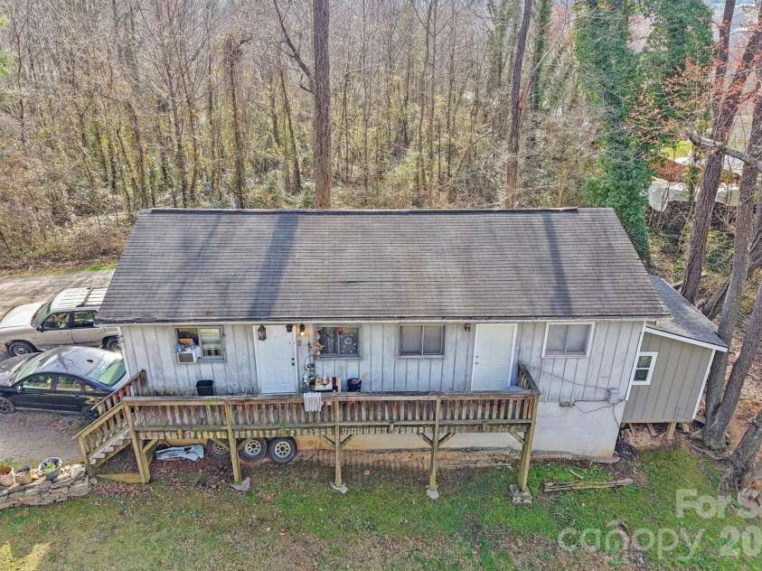 97,99 Forrest Drive, Clyde, NC 28721.  MLS# CAR4353095, YatesRealty ID 5527. 