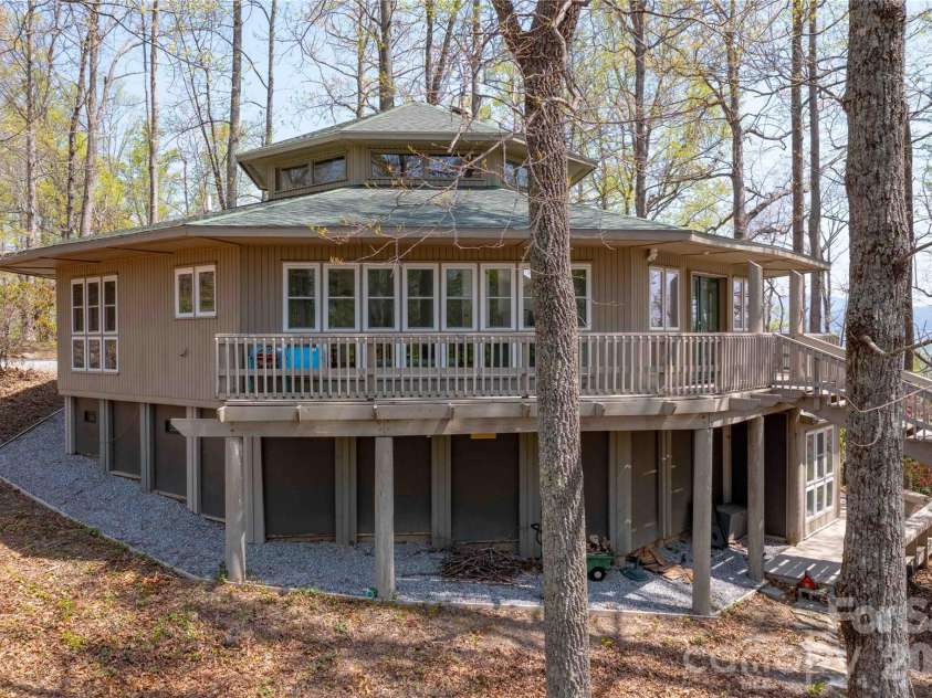 39 Tatham Road, Hendersonville, NC 28792.  MLS# CAR4430051, YatesRealty ID 55270. Gently sloped lot
