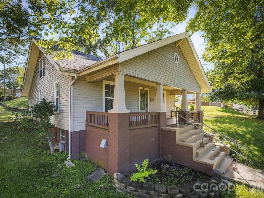 1203 Spainhour Street, Lenoir, NC 28645.  MLS# CAR4432423, YatesRealty ID 55271. 