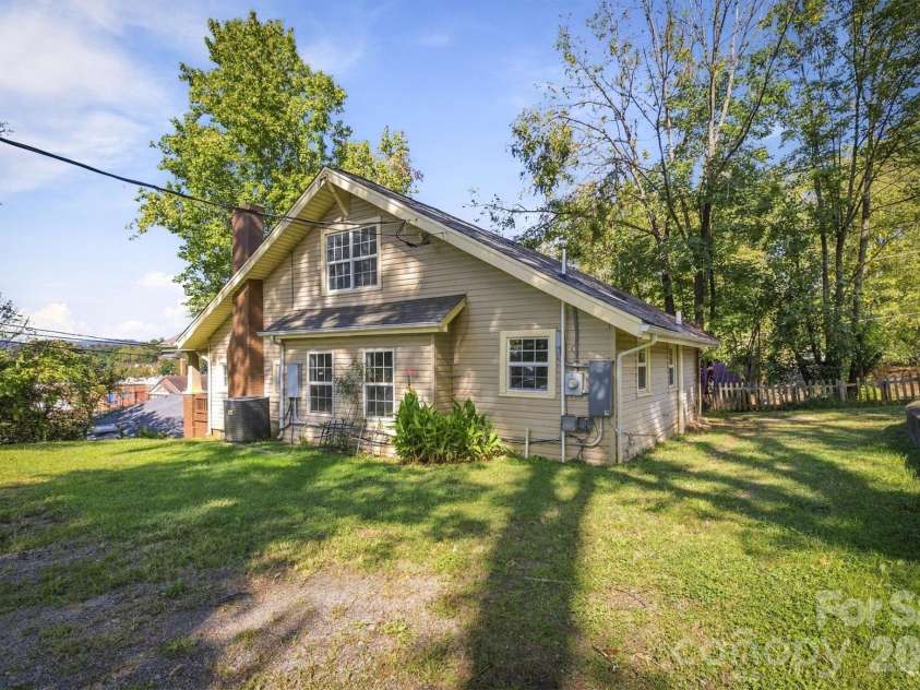 1203 Spainhour Street, Lenoir, NC 28645.  MLS# CAR4432423, YatesRealty ID 55271. 