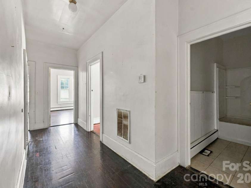 622 Council Street, Salisbury, NC 28144.  MLS# CAR4432485, YatesRealty ID 55277. 