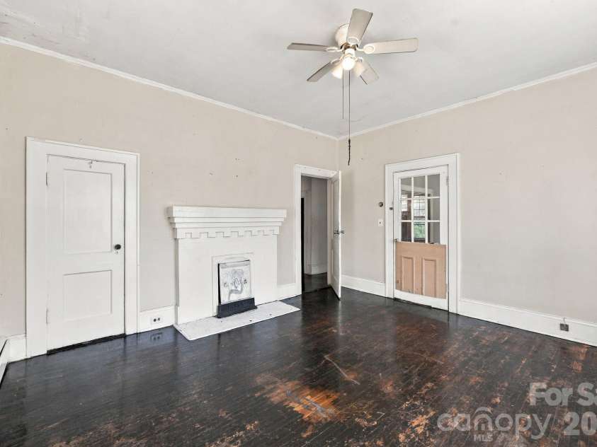 622 Council Street, Salisbury, NC 28144.  MLS# CAR4432485, YatesRealty ID 55277. 