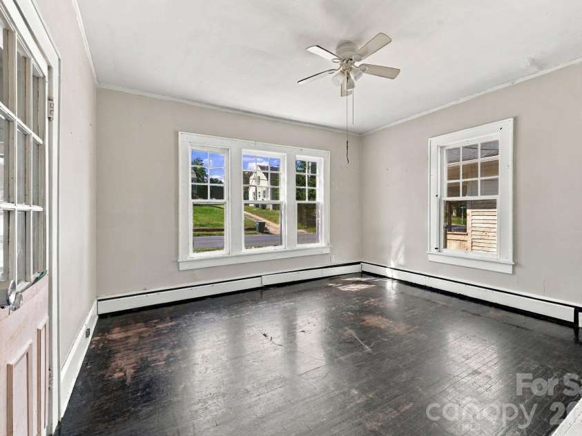 622 Council Street, Salisbury, NC 28144.  MLS# CAR4432485, YatesRealty ID 55277. 
