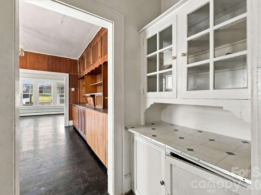 622 Council Street, Salisbury, NC 28144.  MLS# CAR4432485, YatesRealty ID 55277. 