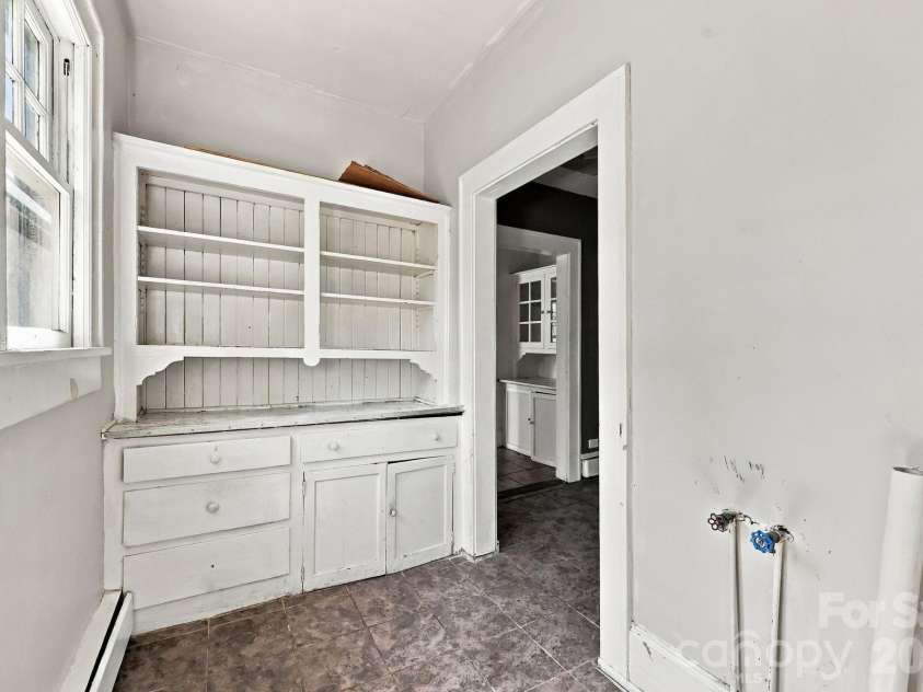 622 Council Street, Salisbury, NC 28144.  MLS# CAR4432485, YatesRealty ID 55277. 