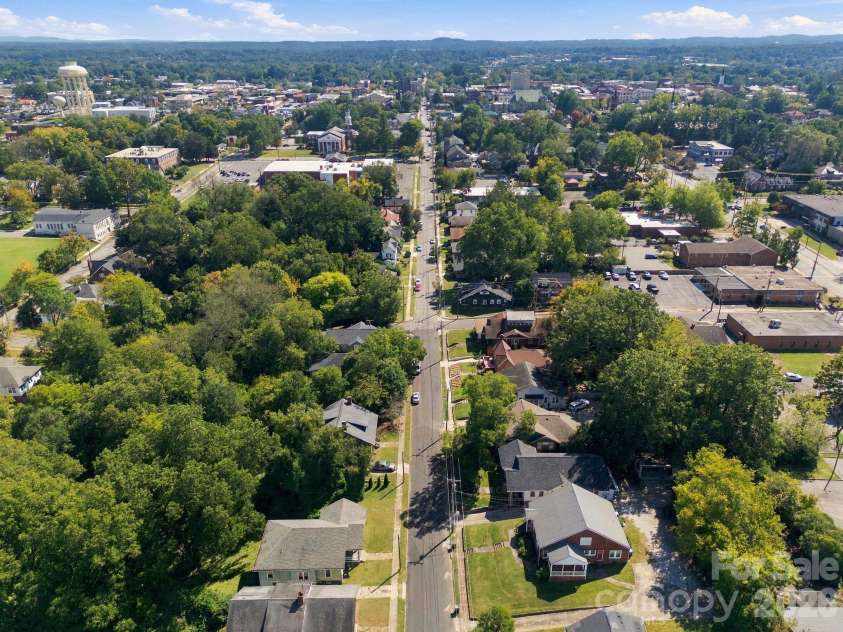 622 Council Street, Salisbury, NC 28144.  MLS# CAR4432485, YatesRealty ID 55277. 