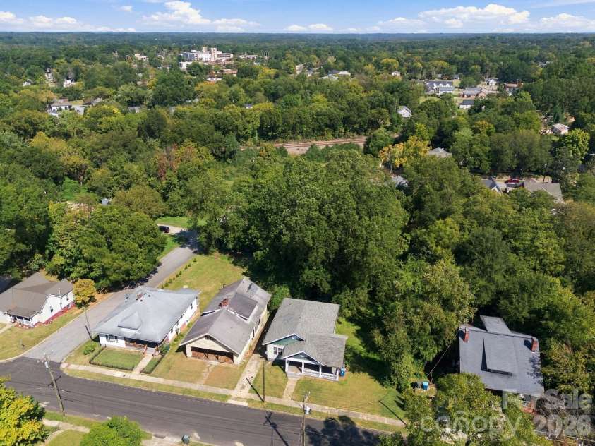 622 Council Street, Salisbury, NC 28144.  MLS# CAR4432485, YatesRealty ID 55277. 