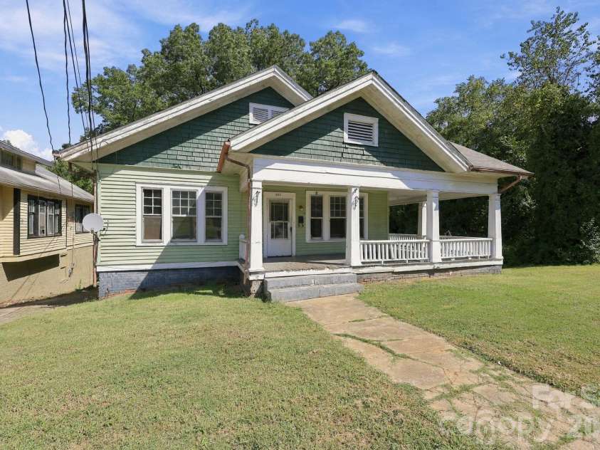 622 Council Street, Salisbury, NC 28144.  MLS# CAR4432485, YatesRealty ID 55277. 