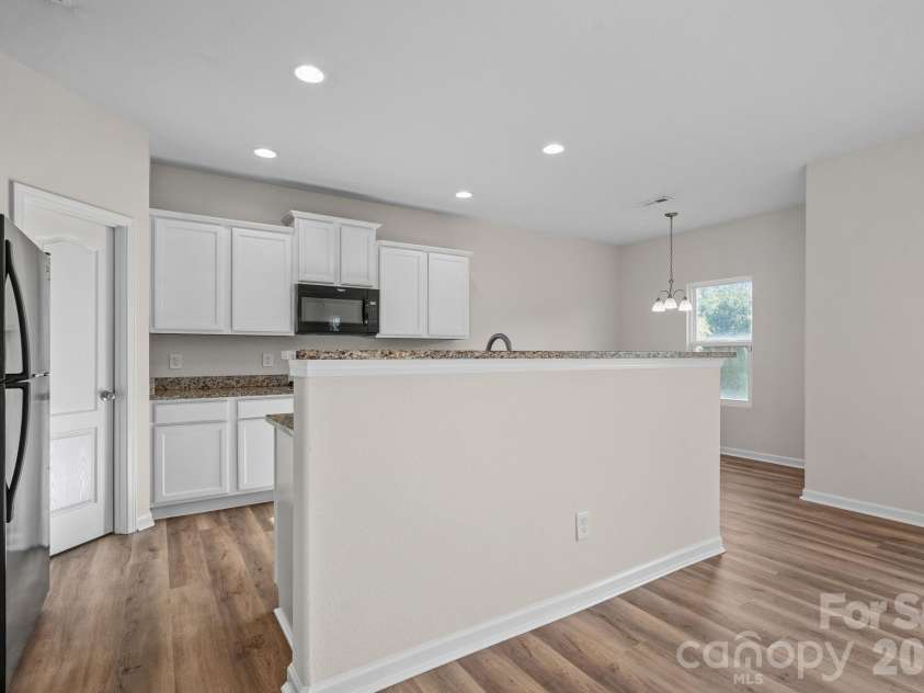 6215 Paw Village Road, Charlotte, NC 28214.  MLS# CAR4432466, YatesRealty ID 55279. Kitchen
