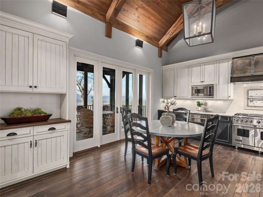 434 Coopers Hawk Drive, Asheville, NC 28803.  MLS# CAR4352504, YatesRealty ID 5528. 