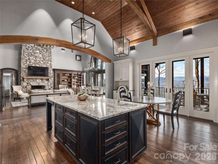 434 Coopers Hawk Drive, Asheville, NC 28803.  MLS# CAR4352504, YatesRealty ID 5528. 