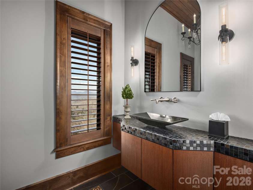 434 Coopers Hawk Drive, Asheville, NC 28803.  MLS# CAR4352504, YatesRealty ID 5528. 