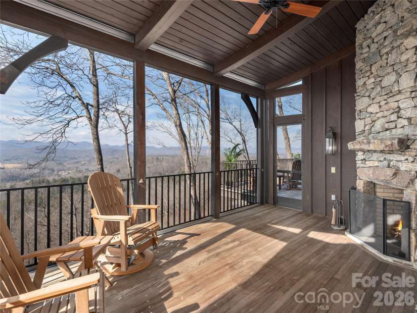 434 Coopers Hawk Drive, Asheville, NC 28803.  MLS# CAR4352504, YatesRealty ID 5528. 