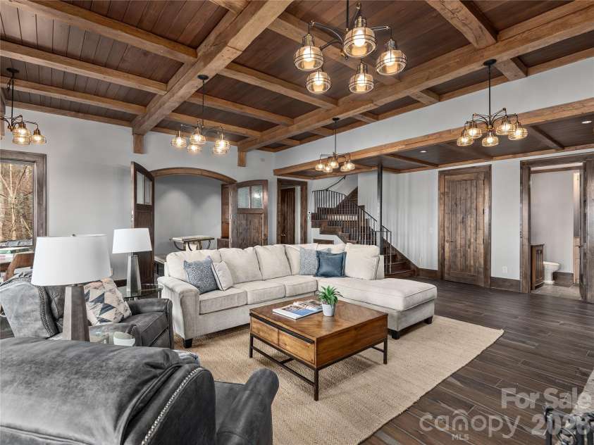 434 Coopers Hawk Drive, Asheville, NC 28803.  MLS# CAR4352504, YatesRealty ID 5528. 