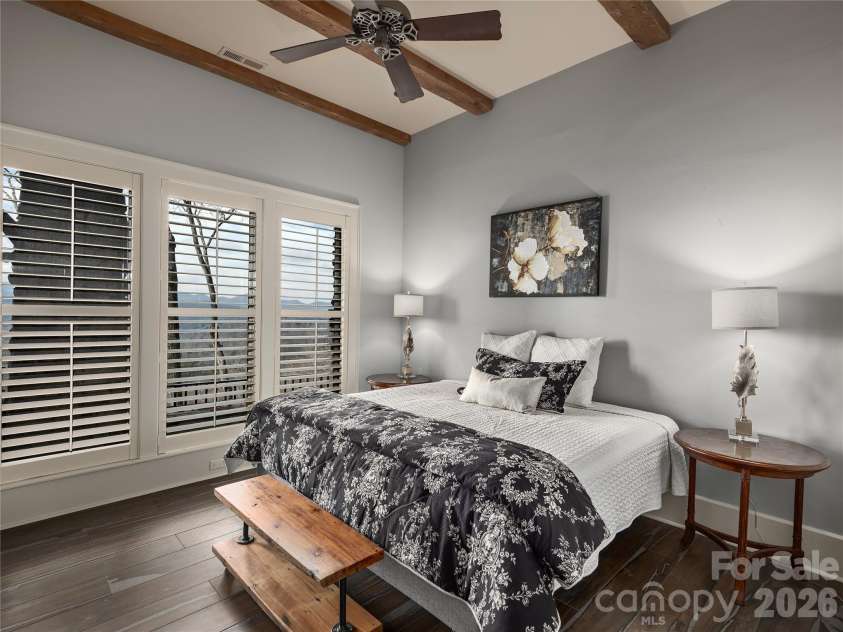434 Coopers Hawk Drive, Asheville, NC 28803.  MLS# CAR4352504, YatesRealty ID 5528. 