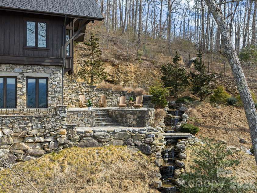 434 Coopers Hawk Drive, Asheville, NC 28803.  MLS# CAR4352504, YatesRealty ID 5528. 