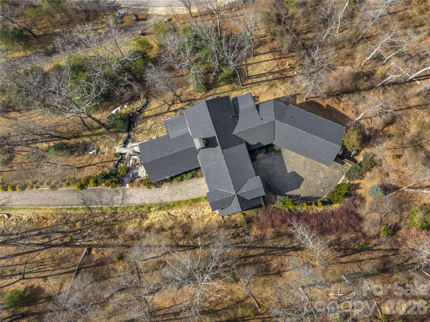 434 Coopers Hawk Drive, Asheville, NC 28803.  MLS# CAR4352504, YatesRealty ID 5528. 