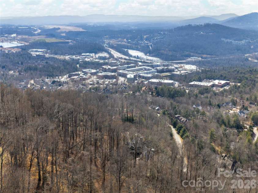434 Coopers Hawk Drive, Asheville, NC 28803.  MLS# CAR4352504, YatesRealty ID 5528. 