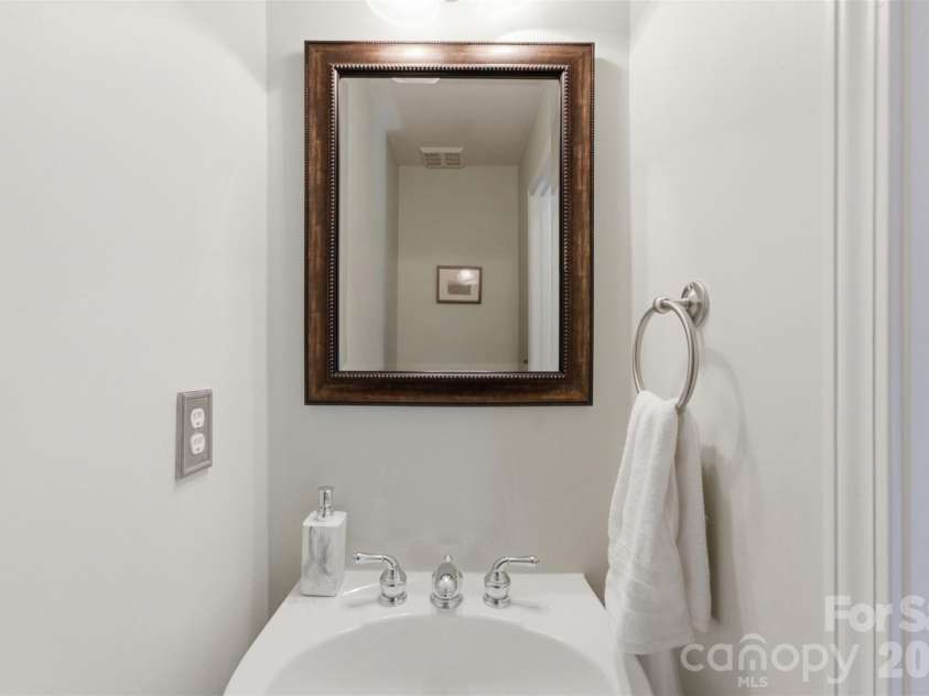 11911 Royal Castle Court, Charlotte, NC 28277.  MLS# CAR4408967, YatesRealty ID 55281. 