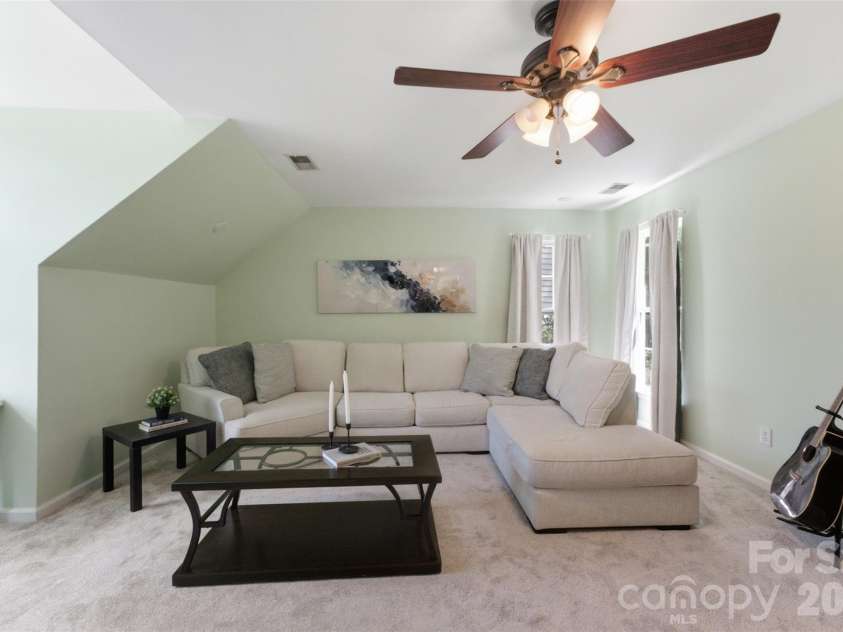11911 Royal Castle Court, Charlotte, NC 28277.  MLS# CAR4408967, YatesRealty ID 55281. 