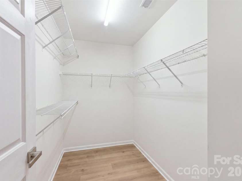 11911 Royal Castle Court, Charlotte, NC 28277.  MLS# CAR4408967, YatesRealty ID 55281. 