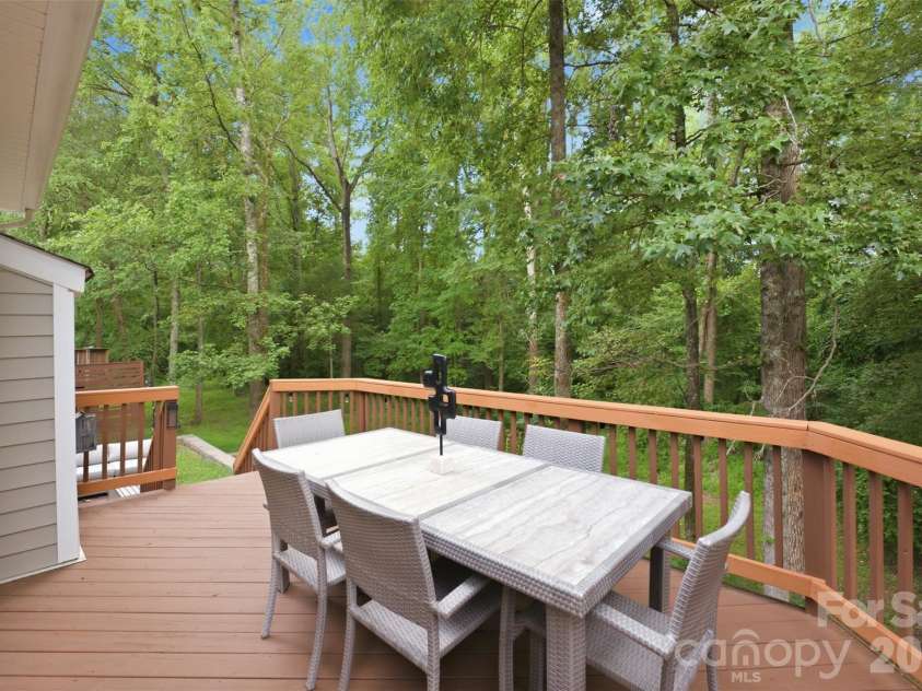 11911 Royal Castle Court, Charlotte, NC 28277.  MLS# CAR4408967, YatesRealty ID 55281. 