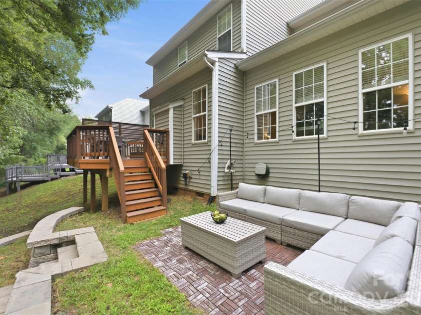 11911 Royal Castle Court, Charlotte, NC 28277.  MLS# CAR4408967, YatesRealty ID 55281. 