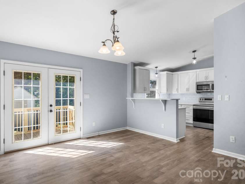 3261 Washington Way, Hudson, NC 28638.  MLS# CAR4432336, YatesRealty ID 55287. 