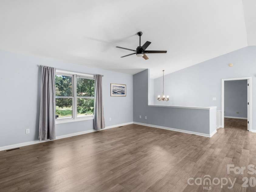 3261 Washington Way, Hudson, NC 28638.  MLS# CAR4432336, YatesRealty ID 55287. 