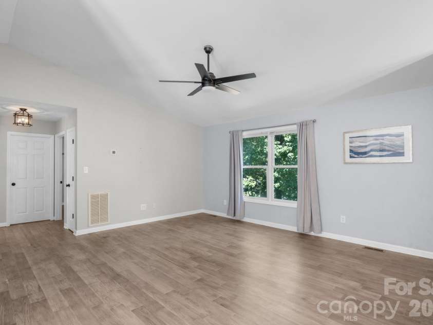 3261 Washington Way, Hudson, NC 28638.  MLS# CAR4432336, YatesRealty ID 55287. 