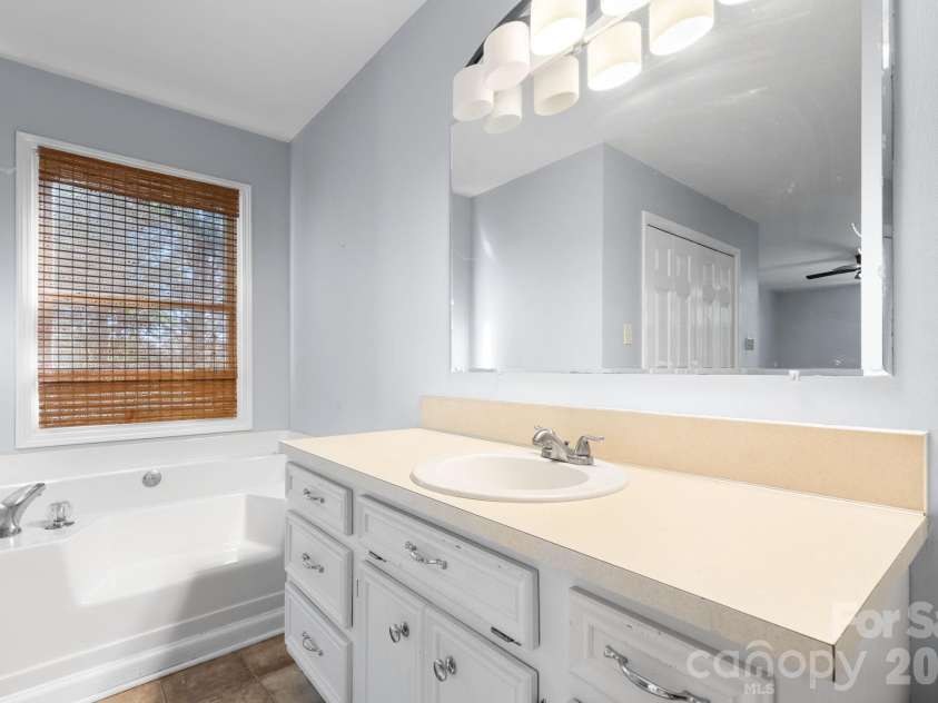 3261 Washington Way, Hudson, NC 28638.  MLS# CAR4432336, YatesRealty ID 55287. 