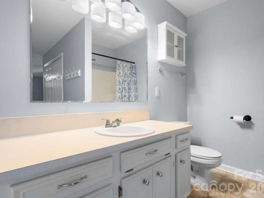 3261 Washington Way, Hudson, NC 28638.  MLS# CAR4432336, YatesRealty ID 55287. 