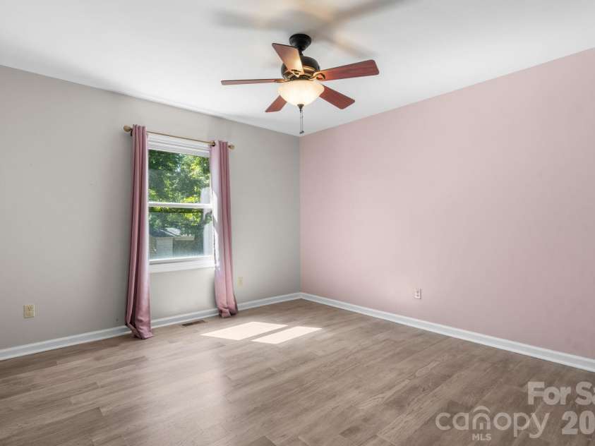 3261 Washington Way, Hudson, NC 28638.  MLS# CAR4432336, YatesRealty ID 55287. 