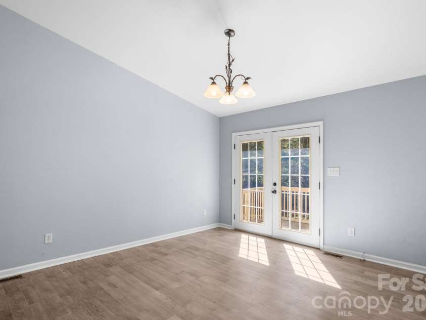 3261 Washington Way, Hudson, NC 28638.  MLS# CAR4432336, YatesRealty ID 55287. 