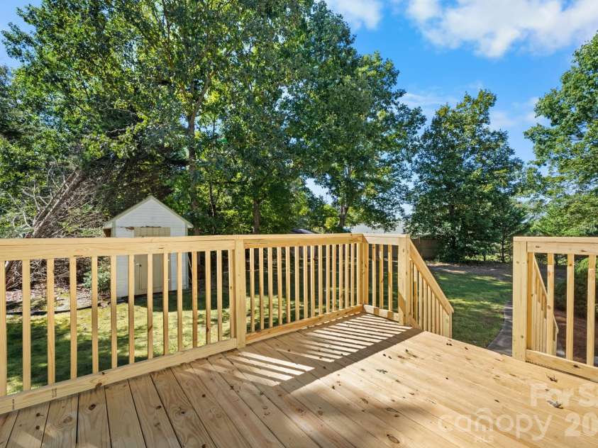 3261 Washington Way, Hudson, NC 28638.  MLS# CAR4432336, YatesRealty ID 55287. 