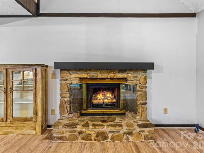 105 Shirley Drive, Maggie Valley, NC 28751.  MLS# CAR4429283, YatesRealty ID 55291. 