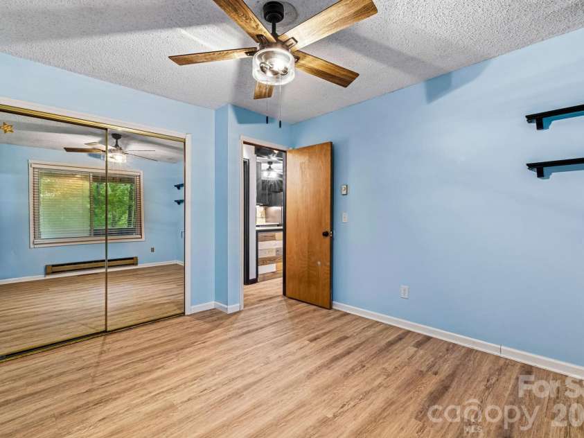 105 Shirley Drive, Maggie Valley, NC 28751.  MLS# CAR4429283, YatesRealty ID 55291. 