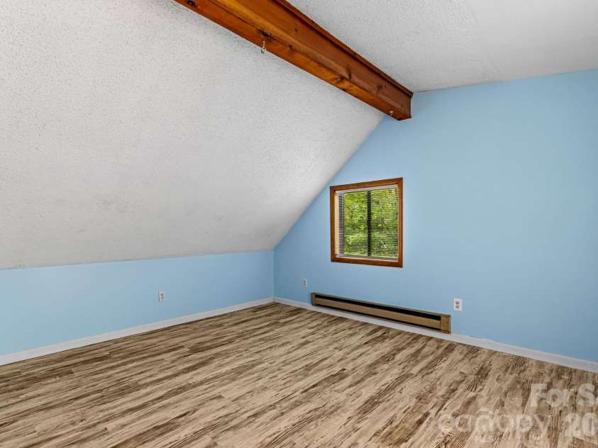 105 Shirley Drive, Maggie Valley, NC 28751.  MLS# CAR4429283, YatesRealty ID 55291. 