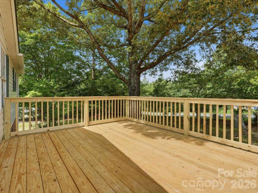 405 Marie Court, York, SC 29745.  MLS# CAR4432143, YatesRealty ID 55292. 