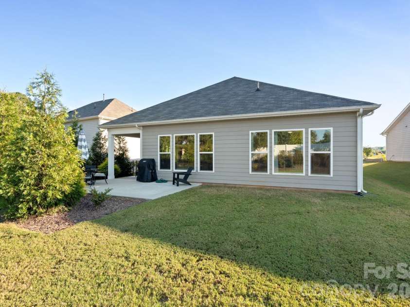 2102 Sabra Street, Gastonia, NC 28054.  MLS# CAR4430168, YatesRealty ID 55293. 