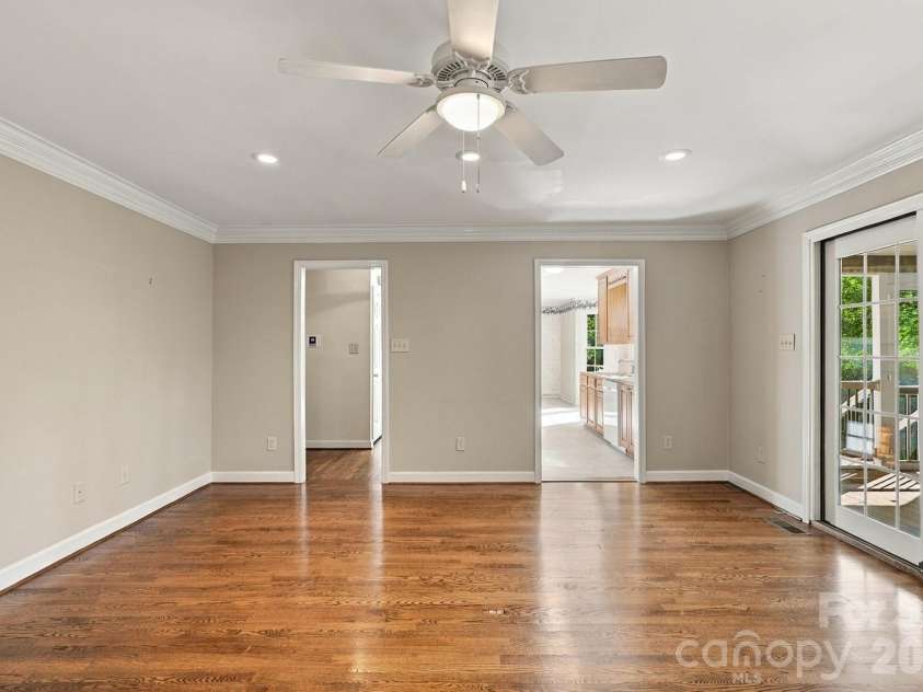 233 Nottingham Circle, Statesville, NC 28625.  MLS# CAR4403951, YatesRealty ID 55294. 