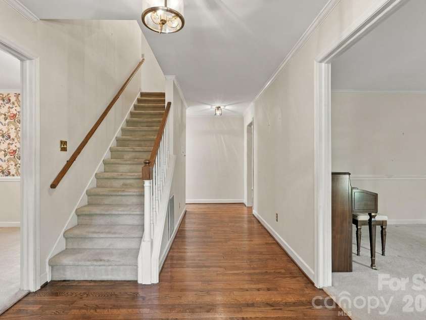 233 Nottingham Circle, Statesville, NC 28625.  MLS# CAR4403951, YatesRealty ID 55294. 