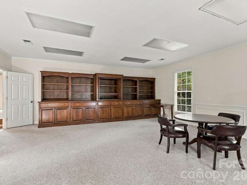 233 Nottingham Circle, Statesville, NC 28625.  MLS# CAR4403951, YatesRealty ID 55294. 