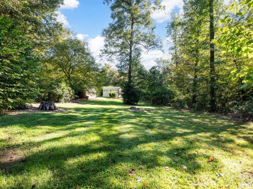 233 Nottingham Circle, Statesville, NC 28625.  MLS# CAR4403951, YatesRealty ID 55294. 