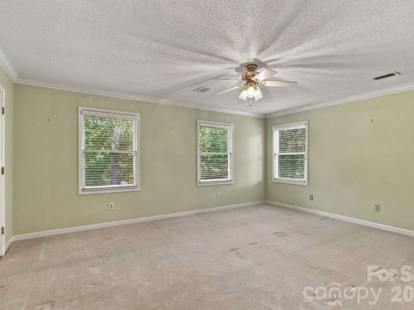 233 Nottingham Circle, Statesville, NC 28625.  MLS# CAR4403951, YatesRealty ID 55294. Bedroom
