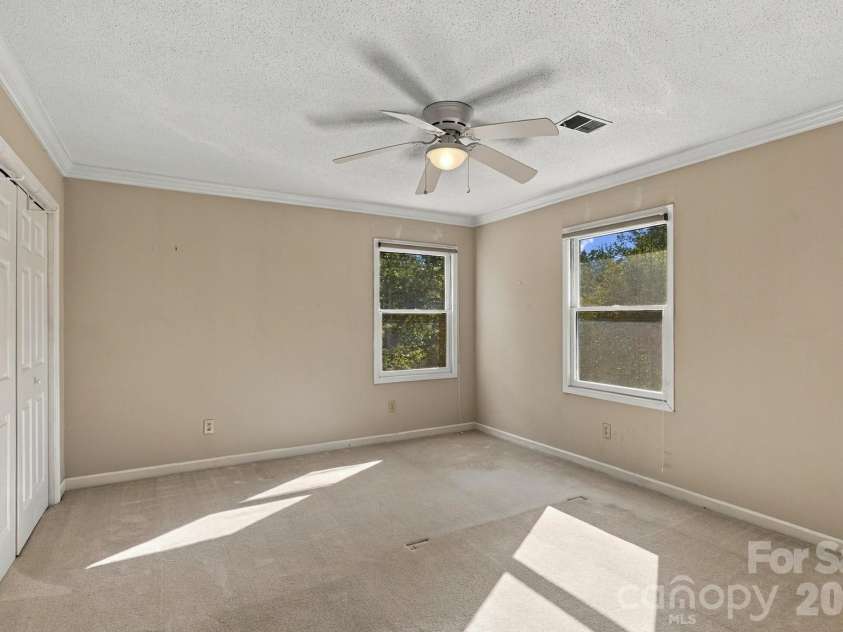 233 Nottingham Circle, Statesville, NC 28625.  MLS# CAR4403951, YatesRealty ID 55294. Bedroom